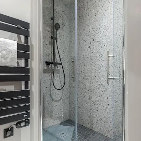 La Croix - Old Town Modern Apartment - 2 Bedrooms *