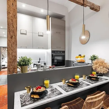 La Croix - Old Town Modern Apartment - 2 Bedrooms * Nice