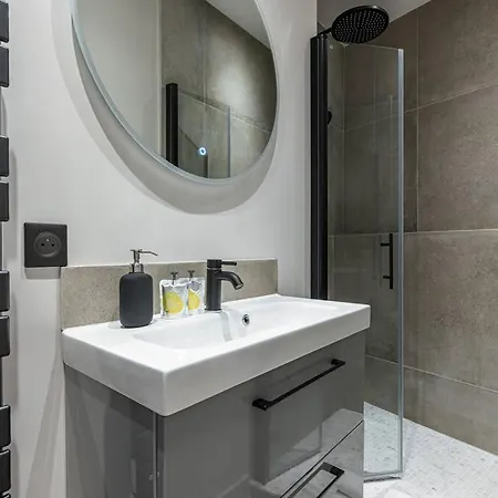 La Croix - Old Town Modern Apartment - 2 Bedrooms * Nizza