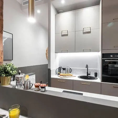 Apartment La Croix - Old Town Modern Apartment - 2 Bedrooms Nice