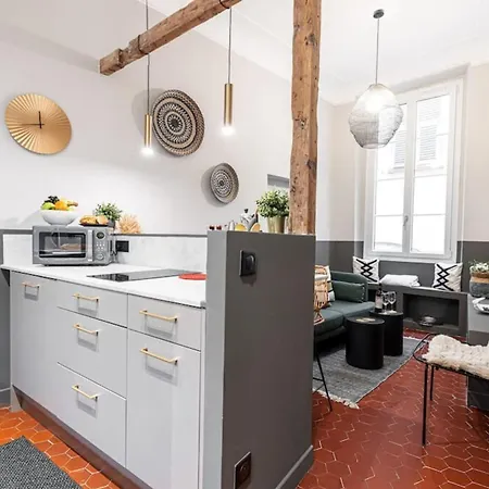 My Casa - La Croix - Old Town Modern - 2 Bedrooms Апартаменты *